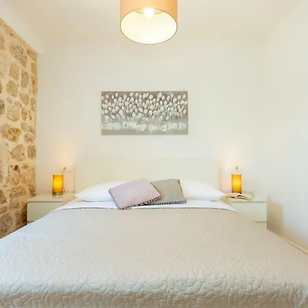 Hedera Estate, Hedera Iv Ντουμπρόβνικ