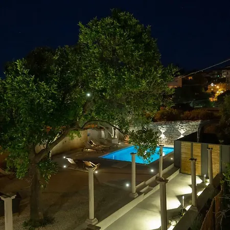 Hedera Estate, Hedera Iv Ντουμπρόβνικ