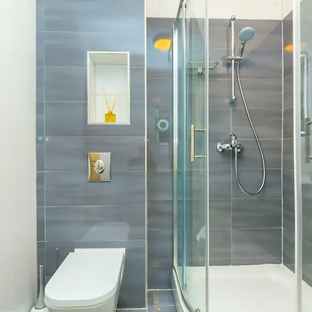 Hedera Estate, Hedera Iv *