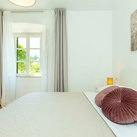 Hedera Estate, Hedera Iv Villa