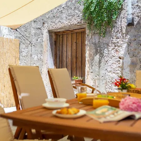 Hedera Estate, Hedera Iv *