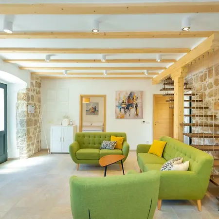 Hedera Estate, Hedera Iv *