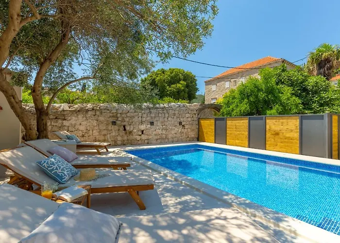 Hedera Estate, Hedera Iv Villa