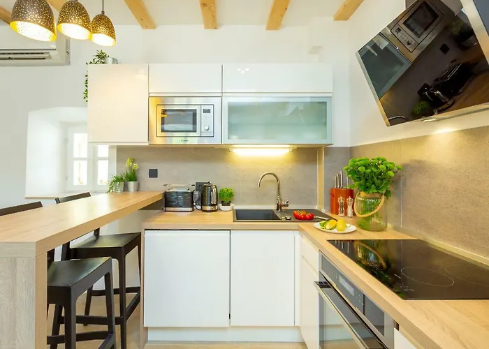 Hedera Estate, Hedera Iv