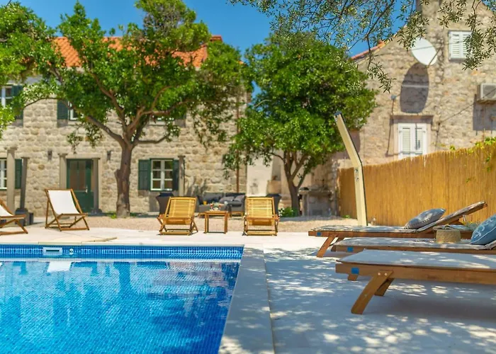 Hedera Estate, Hedera Iv Villa