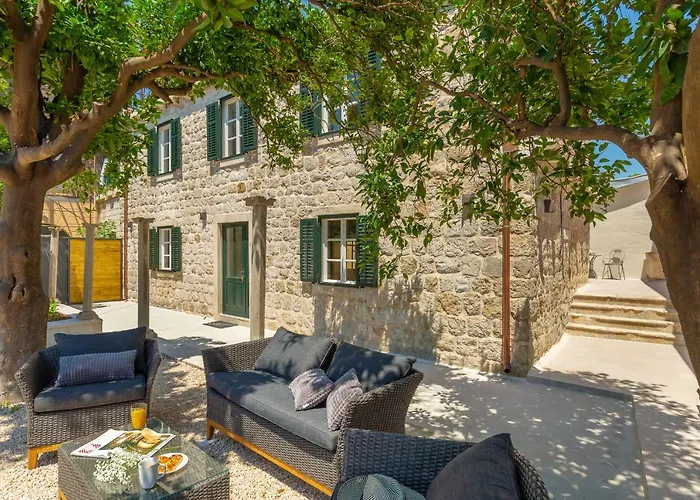 Hedera Estate, Hedera Iv Vila *