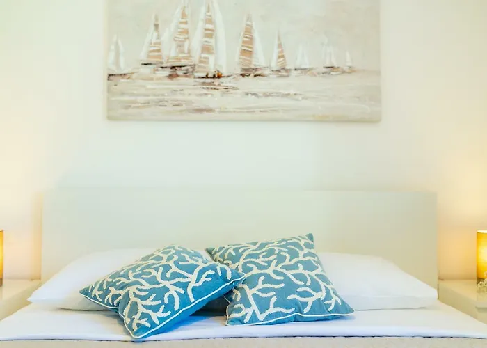 Hedera Estate, Hedera Iv