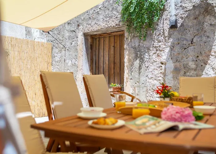 Hedera Estate, Hedera Iv *