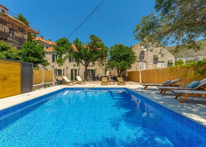 Hedera Estate, Hedera Iv *