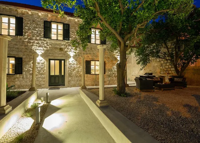 Hedera Estate, Hedera Iv *